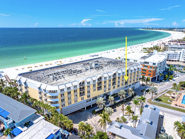 Siesta Key luxury  On Beach Walk to Restaurants & Shopping